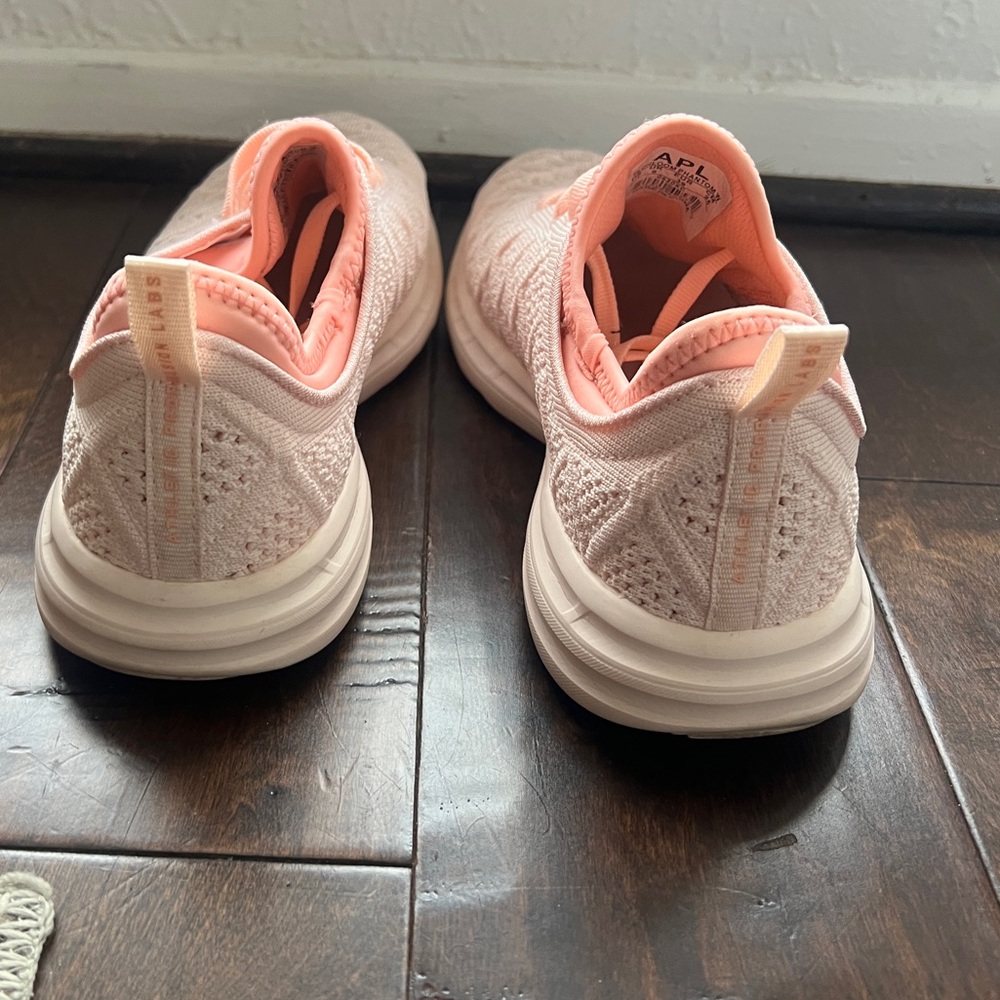 Apl Techloom Wave Sneaker View 6